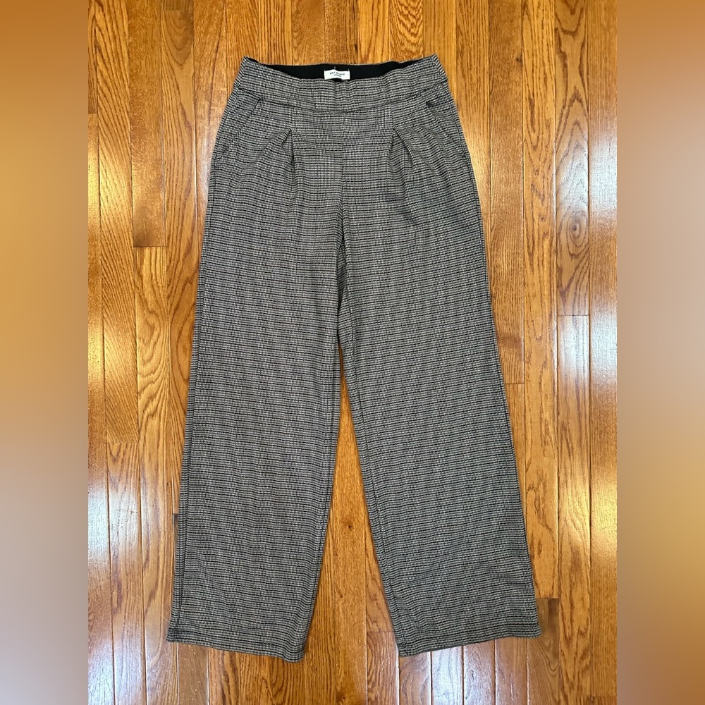Max Studio tan black plaid pleated straight leg dress pants women’s size S NWOT